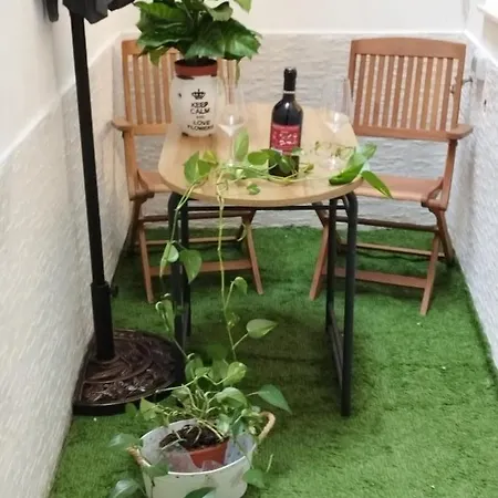 Il Conte A Casa * Neapel