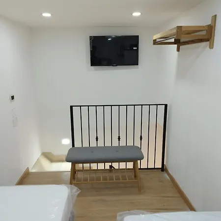 Il Conte A Casa Neapel